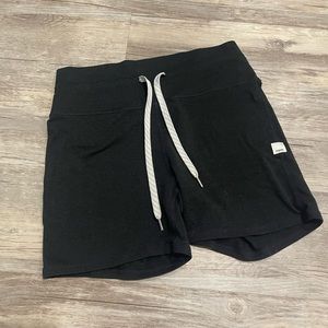 Vuori vintage halo short size XS